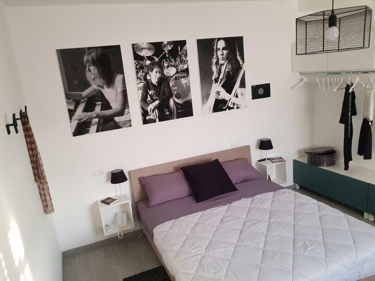 Sosta Rock Apartment Casal Palocco Ngoại thất bức ảnh